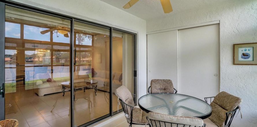 Condominio en Boynton Beach, Florida, 2 dormitorios № 674950