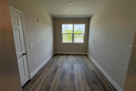 Condo in Orlando, Florida, 2 bedrooms № 2219388 - photo 10