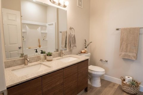 Condo in Orlando, Florida, 2 bedrooms № 2219388 - photo 18
