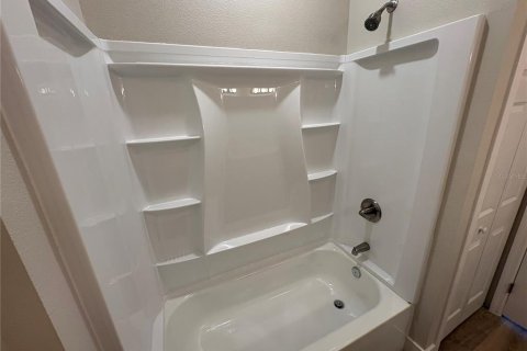 Condo in Orlando, Florida, 2 bedrooms № 2219388 - photo 20