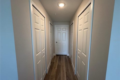 Condo in Orlando, Florida, 2 bedrooms № 2219388 - photo 12