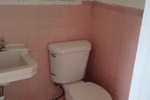 Снять в аренду квартиру в Флорида-Сити, Флорида 2 спальни, 349.96м2, № 1957747 - фото 4