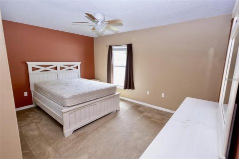House in Kissimmee, Florida 4 bedrooms, 204.01 sq.m. № 2141608 - photo 6