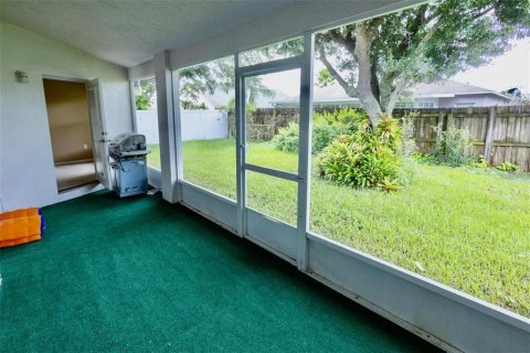 House in Kissimmee, Florida 4 bedrooms, 204.01 sq.m. № 2141608 - photo 13