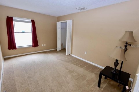House in Kissimmee, Florida 4 bedrooms, 204.01 sq.m. № 2141608 - photo 7
