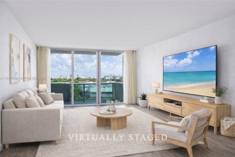 Condominio en venta en Miami Beach, Florida, 1 dormitorio, 77.76 m2 № 1999879 - foto 4