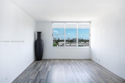 Condominio en venta en Miami Beach, Florida, 1 dormitorio, 77.76 m2 № 1999879 - foto 10
