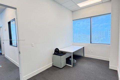 Immobilier commercial à vendre à Aventura, Floride № 1962212 - photo 12