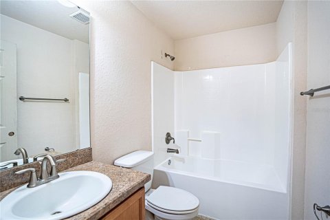 House in Winter Haven, Florida 3 bedrooms, 172.61 sq.m. № 1548679 - photo 23