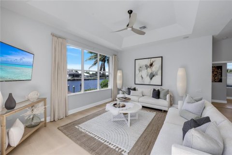 Villa ou maison à vendre à Cape Coral, Floride: 3 chambres, 210.8 m2 № 2430967 - photo 28