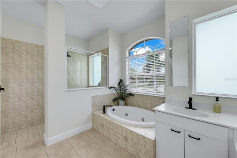 Villa ou maison à vendre à Cape Coral, Floride: 3 chambres, 210.8 m2 № 2430967 - photo 30