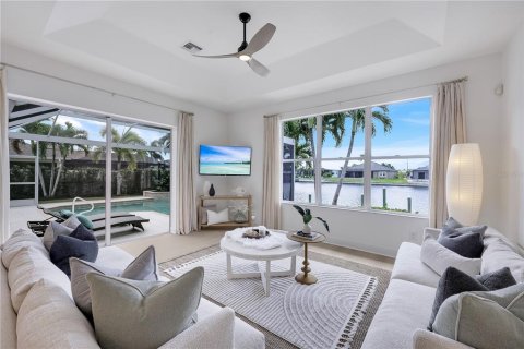 Villa ou maison à vendre à Cape Coral, Floride: 3 chambres, 210.8 m2 № 2430967 - photo 25