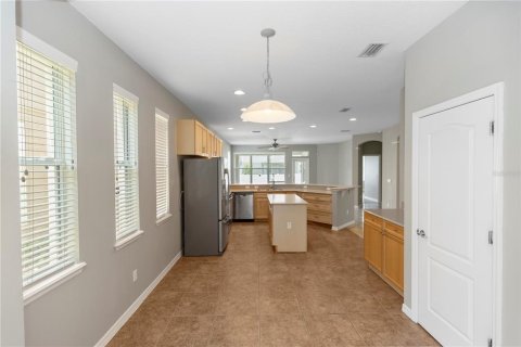 Casa en alquiler en Windermere, Florida, 3 dormitorios, 193.98 m2 № 1903229 - foto 4