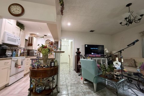 Casa en venta en North Miami Beach, Florida, 2 dormitorios, 120.22 m2 № 1814066 - foto 15