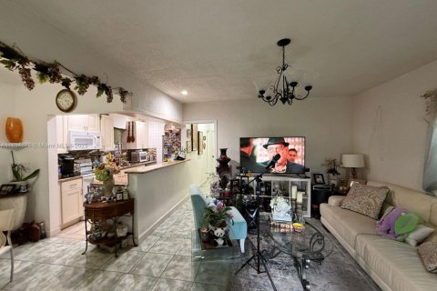 Casa en venta en North Miami Beach, Florida, 2 dormitorios, 120.22 m2 № 1814066 - foto 9
