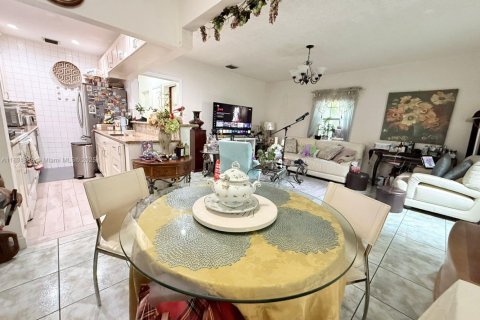 Casa en venta en North Miami Beach, Florida, 2 dormitorios, 120.22 m2 № 1814066 - foto 12