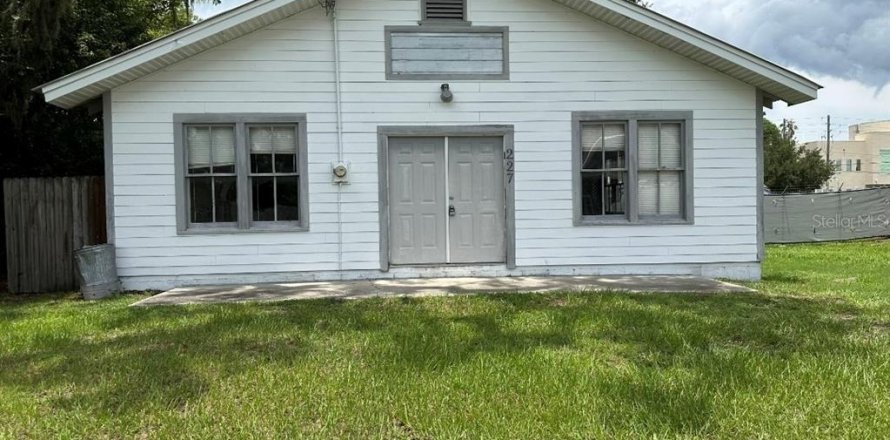 Commercial property in Ocala, Florida 229.1 sq.m. № 1820696