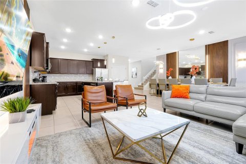 Villa ou maison à vendre à Davenport, Floride: 10 chambres, 408.68 m2 № 2137646 - photo 10