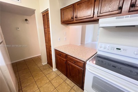 Condominio en venta en Coral Springs, Florida, 2 dormitorios, 78.04 m2 № 2152674 - foto 7