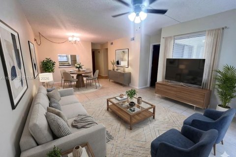 Condominio en Coral Springs, Florida, 2 dormitorios  № 2152674