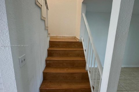 Townhouse in West Palm Beach, Florida 3 bedrooms, 124.86 sq.m. № 1958445 - photo 5