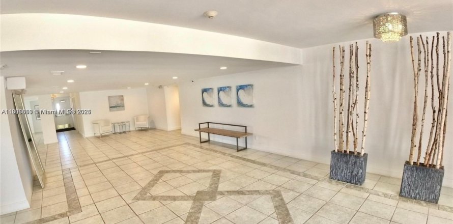 Condo à North Miami Beach, Floride, 2 chambres  № 1739237