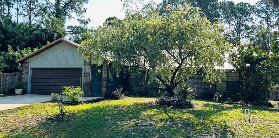 House in Palm Bay, Florida 4 bedrooms, 192.87 sq.m. № 2146764