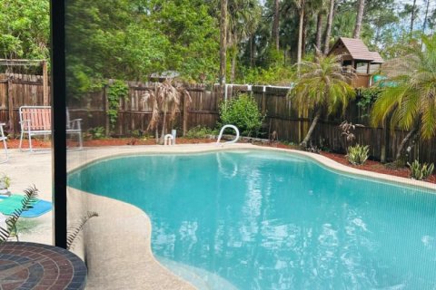 House in Palm Bay, Florida 4 bedrooms, 192.87 sq.m. № 2146764 - photo 3