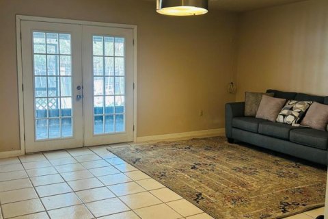 House in Palm Bay, Florida 4 bedrooms, 192.87 sq.m. № 2146764 - photo 8