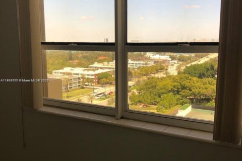 Condo in Bal Harbour, Florida, 1 bedroom № 1964298 - photo 3