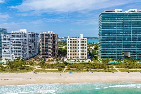 Condo in Bal Harbour, Florida, 1 bedroom № 1964298 - photo 26