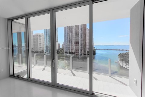 Condo in Miami, Florida, 2 bedrooms  № 2052771