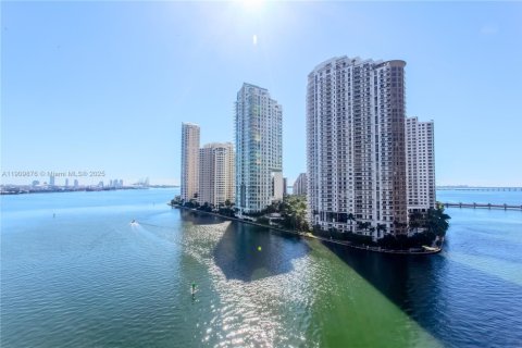 Condo in Miami, Florida, 2 bedrooms  № 2052771 - photo 26