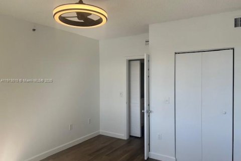 Copropriété à vendre à Miramar, Floride: 2 chambres, 90.77 m2 № 1968430 - photo 10