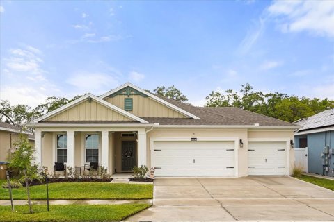 House in Kissimmee, Florida 4 bedrooms, 199 sq.m. № 2107597