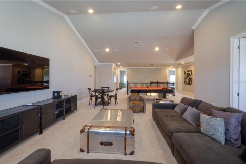 House in Orlando, Florida 7 bedrooms, 497.49 sq.m. № 2195373 - photo 20