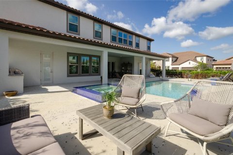 House in Orlando, Florida 7 bedrooms, 497.49 sq.m. № 2195373 - photo 4