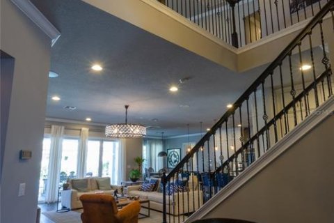 House in Orlando, Florida 7 bedrooms, 497.49 sq.m. № 2195373 - photo 7