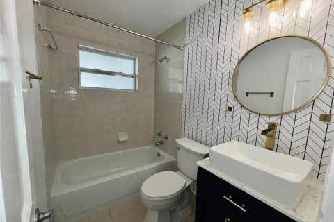 Casa en venta en Kissimmee, Florida, 3 dormitorios, 156.54 m2 № 1791706 - foto 17