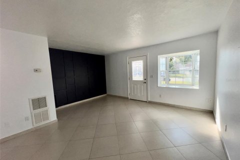 Casa en venta en Kissimmee, Florida, 3 dormitorios, 156.54 m2 № 1791706 - foto 6