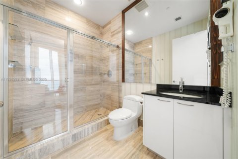 Condo in Sunny Isles Beach, Florida, 2 bedrooms  № 1994091 - photo 22