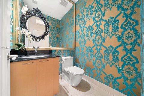 Condo in Sunny Isles Beach, Florida, 2 bedrooms  № 1994091 - photo 24