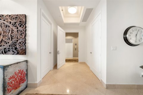 Condo in Sunny Isles Beach, Florida, 2 bedrooms  № 1994091 - photo 28