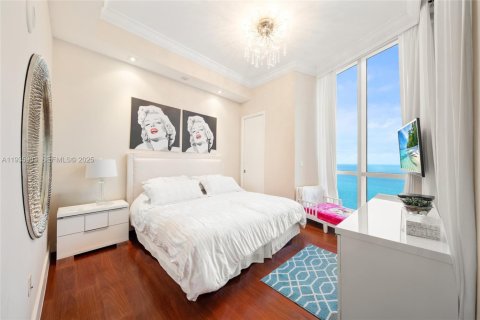 Condo in Sunny Isles Beach, Florida, 2 bedrooms  № 1994091 - photo 19