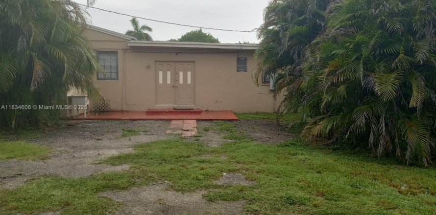 Villa ou maison à Palmetto Bay, Floride 3 chambres, 134.71 m2 № 1816453