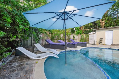 House in North Miami, Florida 3 bedrooms, 121.14 sq.m. № 2243929 - photo 28