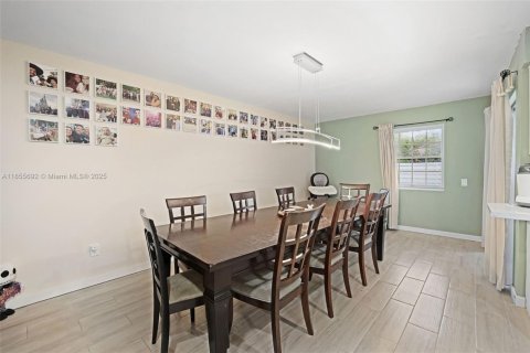 Casa en venta en Miami, Florida, 3 dormitorios, 161.09 m2 № 1877785 - foto 10