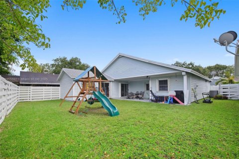 Casa en venta en Miami, Florida, 3 dormitorios, 161.09 m2 № 1877785 - foto 15