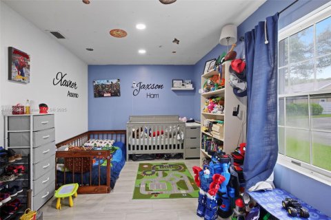 Casa en venta en Miami, Florida, 3 dormitorios, 161.09 m2 № 1877785 - foto 26
