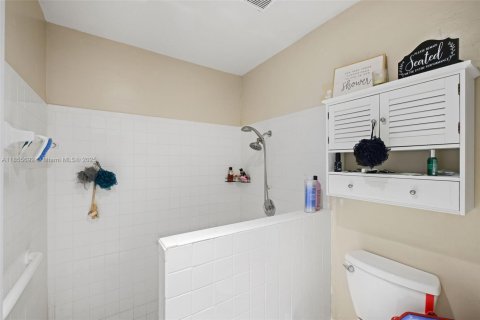 Casa en venta en Miami, Florida, 3 dormitorios, 161.09 m2 № 1877785 - foto 23